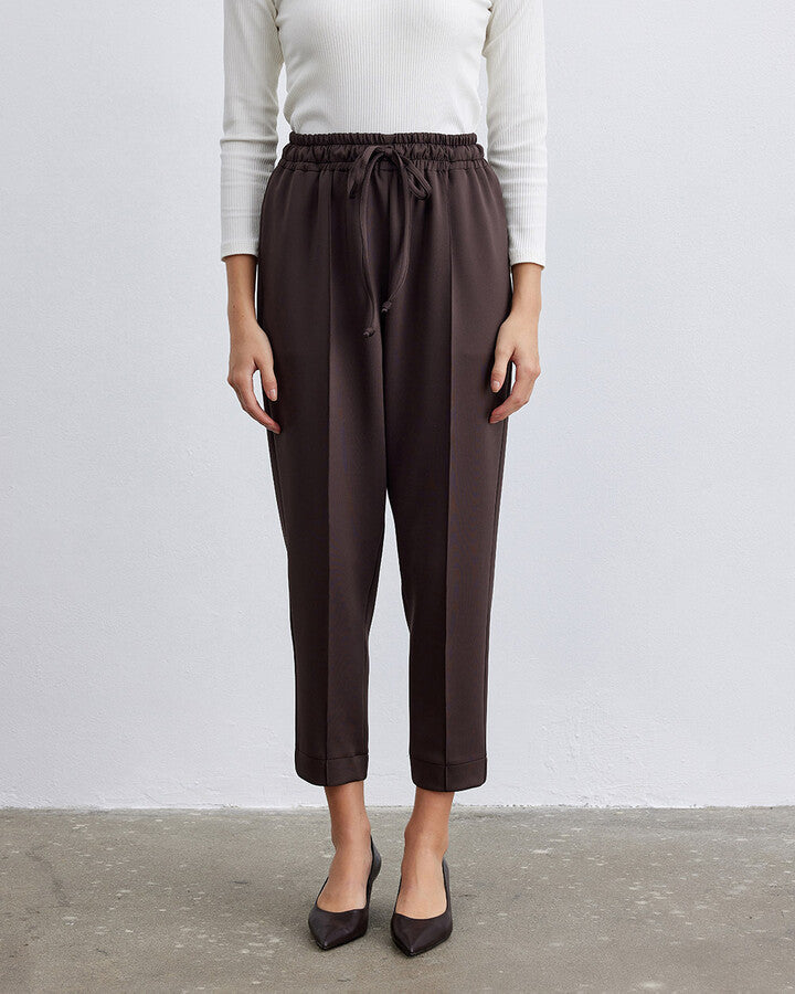 Bitter Brown Scuba Elastic Pocket Carrot Cut Trousers