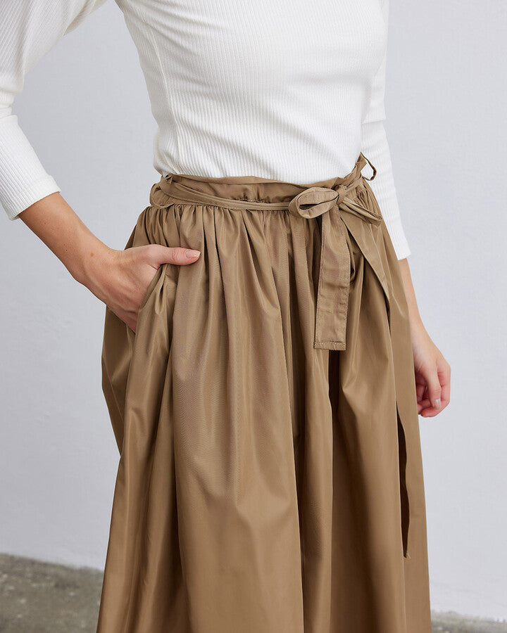 Camel Glory Gathered Balloon Skirt