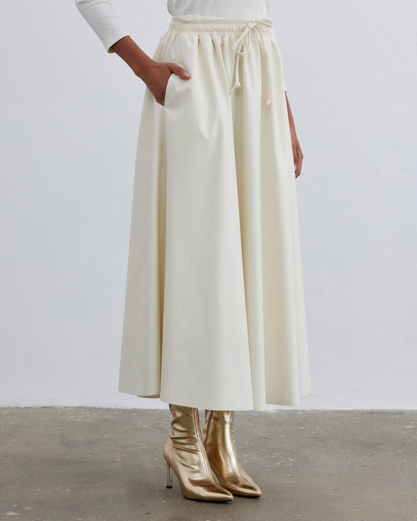 Ecru Leather Elastic Flared Loose Cut Vol Skirt